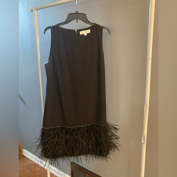 Dress - Picture 1 of 3